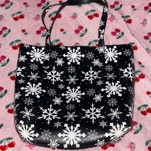 Black and White Snowflake Tote Bag